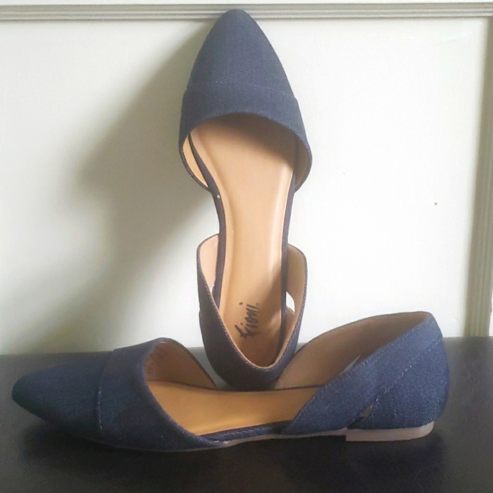 NWOT Blue flats